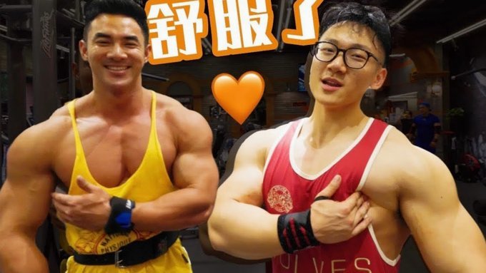 这样的接球姿势还是职业球员？