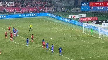 半场：铁人2-0申花，热菲尼奥破门，邦本宜裕点射