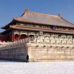 费兰训练缺席，巴萨出售潮引转会巴黎近尾声