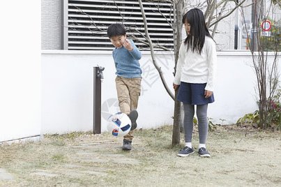 红星小将：当“野性本能”取代战术，足球的纯粹力量与野蛮生长