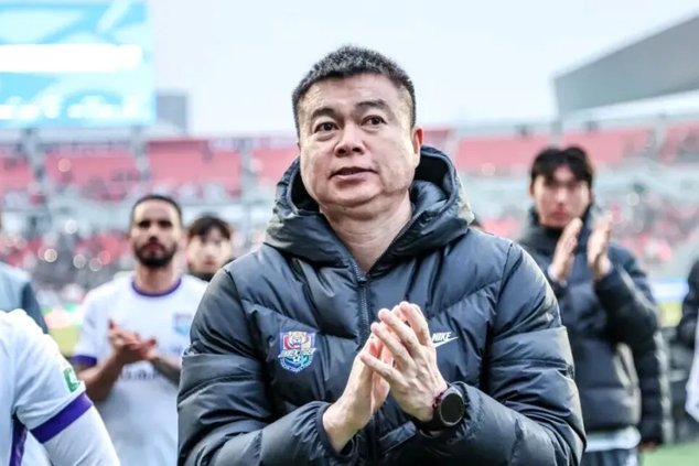 津门虎绝杀蓉城 客队球迷狂欢